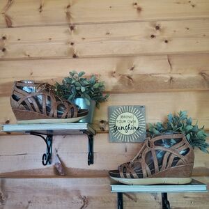 OTBT Nomadic Hickory Leather Cage Gladiator Wedge Sandal Tooled Embossed Sz 7.5M